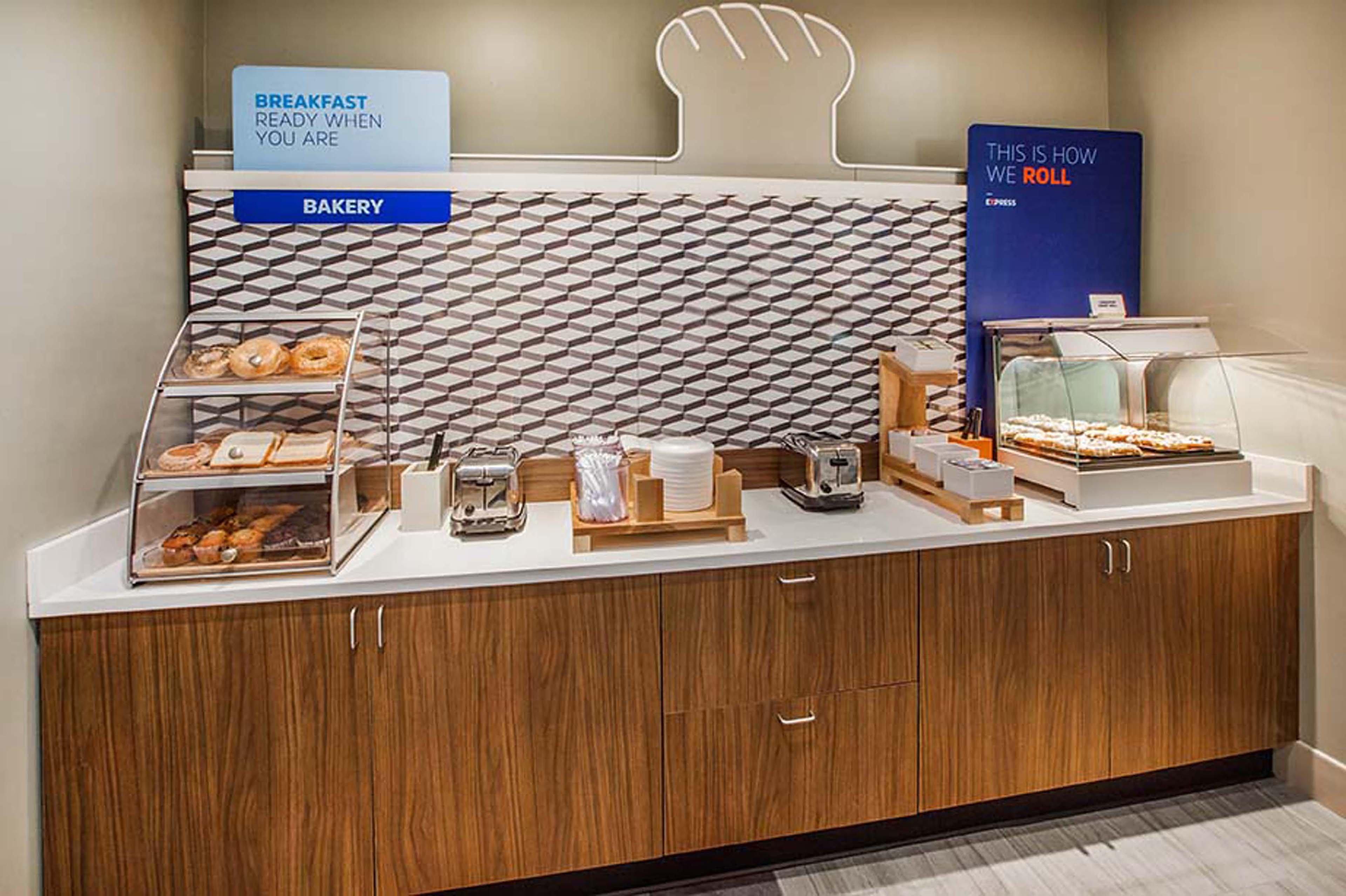 Holiday Inn Express & Suites - Mcallen - Medical Center Area By Ihg Екстер'єр фото